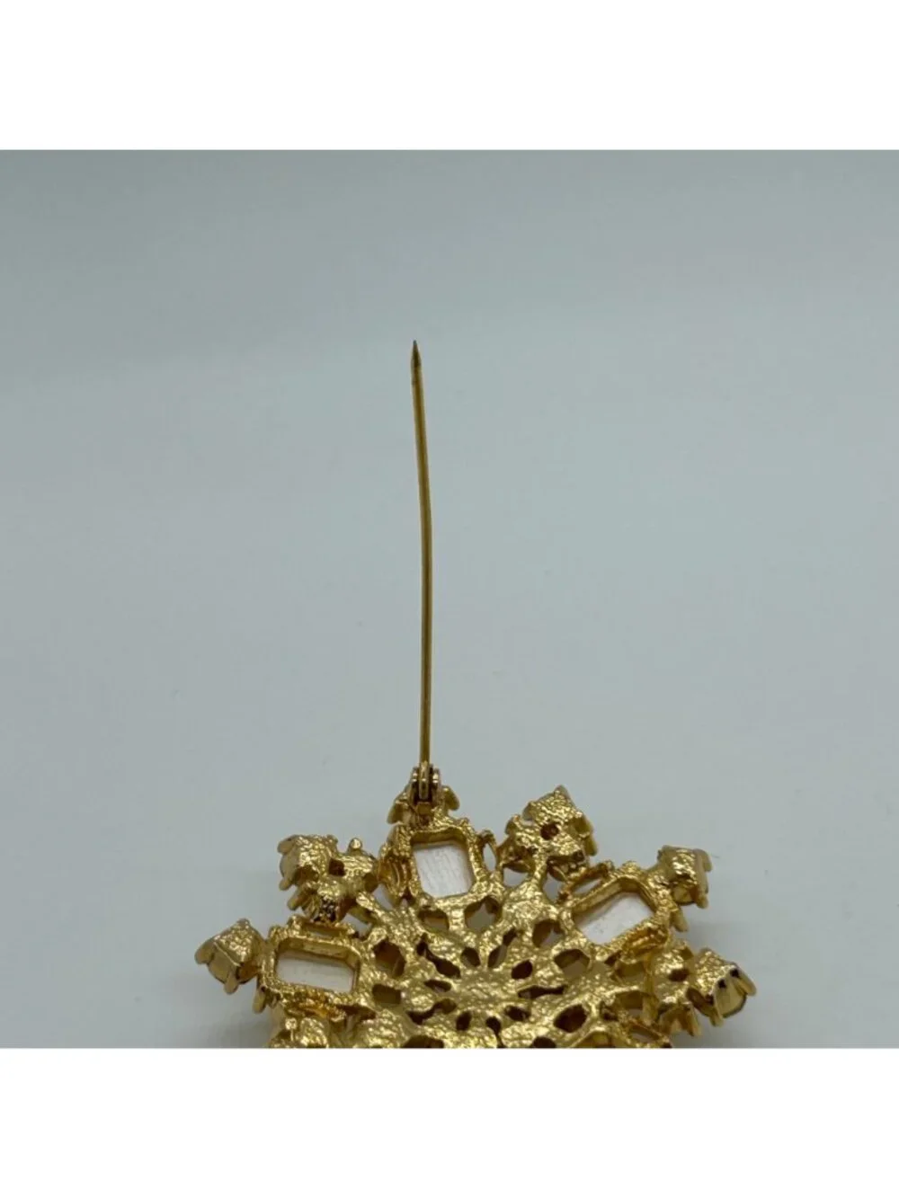 Vintage Yellow Aurora Borealis Brooch Gold-tone Acrylic Stone Statement Sunburst
